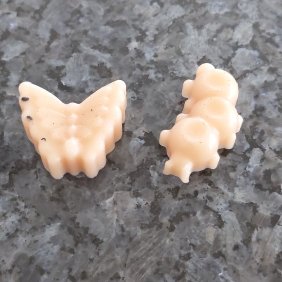 Candle - Picture 2 of 3